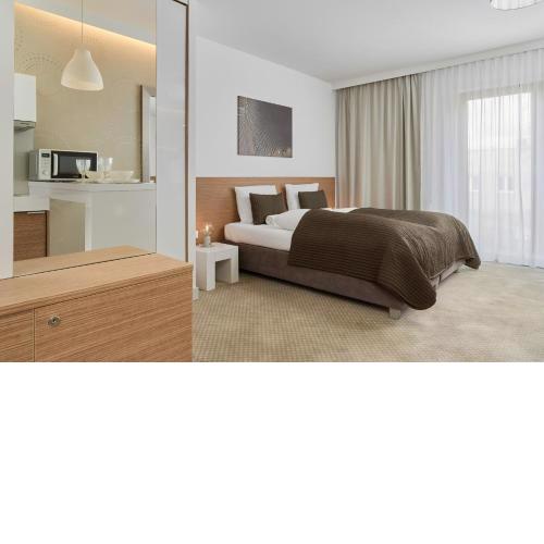 Spacious Studio Close to Wroclaw City Centre by Noclegi Renters