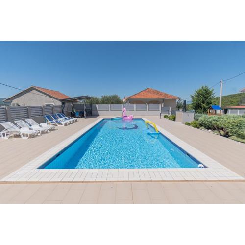 Spacious villa for 10 with a big private pool
