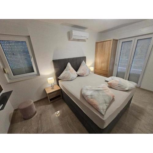 Spacious Villa With Outdoor Swimming Pool in Trogir - Two Bedroom Apartment