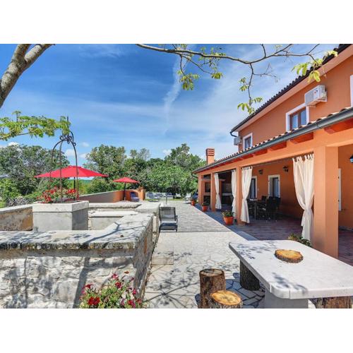 Spacious villa with pool