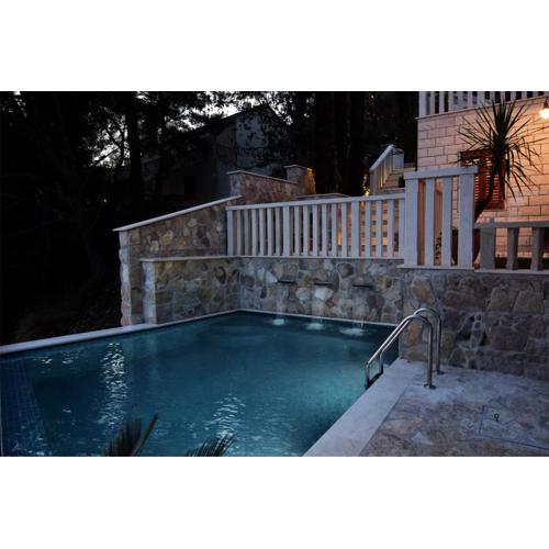 Spectacular Beachfront Brac Villa 6 Bedrooms Villa Selca Violet Magnificent Views Of The Adriatic Sea Heated Pool Selca