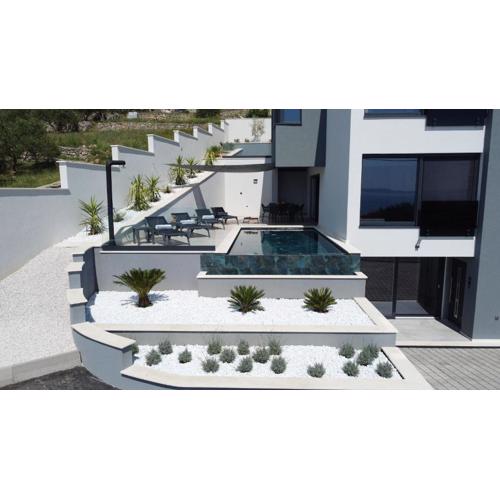 Spectacular villa X with heated pool overlooking Split and sea