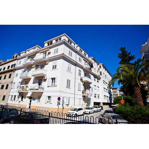 Split Apartments Peric