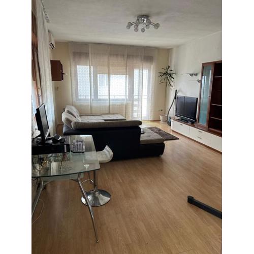 Split Breeze Apartment