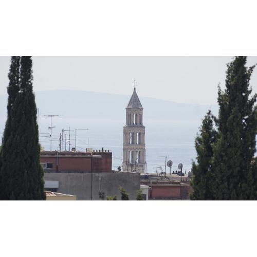 Split Holidays 15