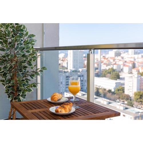 Split Sky Apartment