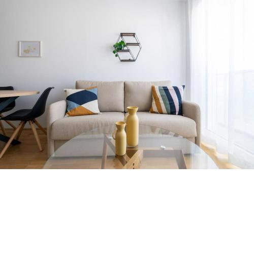 Spotless 1BR, Quick City Link by HM