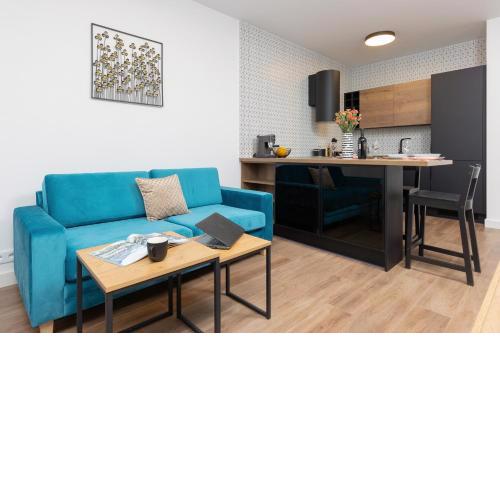 Śródmieście Warsaw Muranów Apartments with Parking by Noclegi Renters