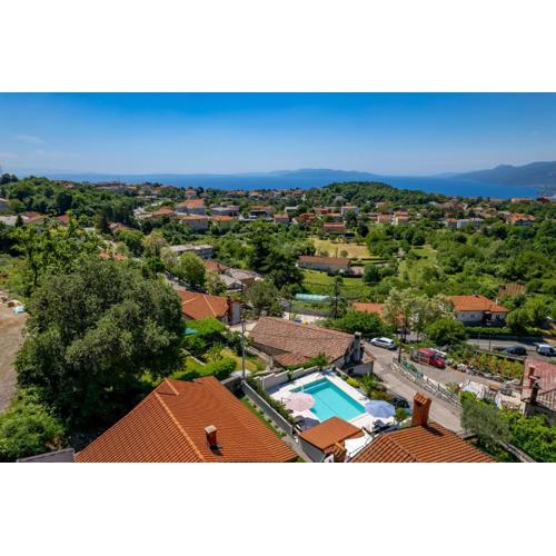 SROK luxury apartment with pool