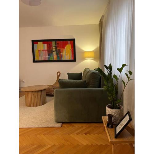 Stadthaus Apartment mit Garten und Parkplatz