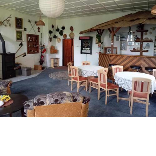 Stará škola - penzion - celý komplex