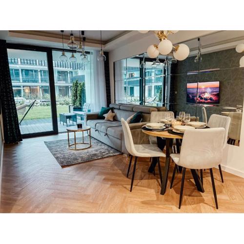 Stegna Modern Amber Apartment