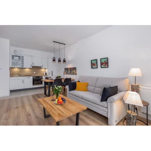 Stela Water Side Apartment - Swimming Pool & Sauna by Renters Prestige