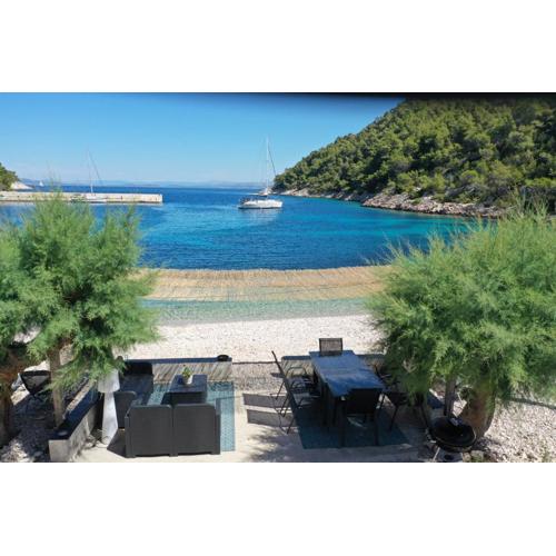 Stiniva beach house