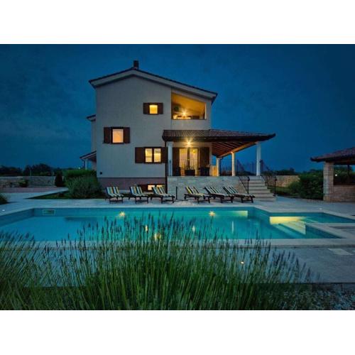 Stokovci Comfortable holiday residence