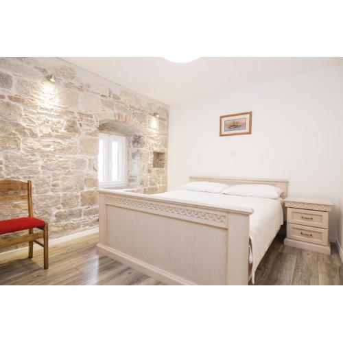 Stone apartman Varos