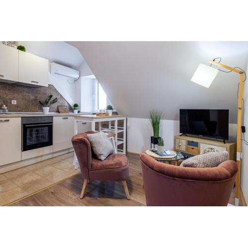 Stone apartment in Center