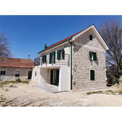Stone House Meter, Imotski