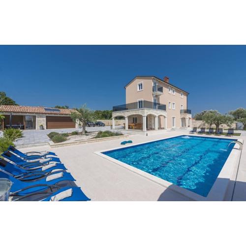 Stone Luxury Villa