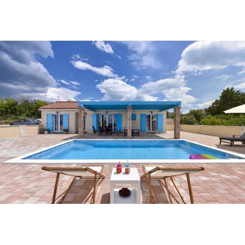 Stone villa Jurenda with pool