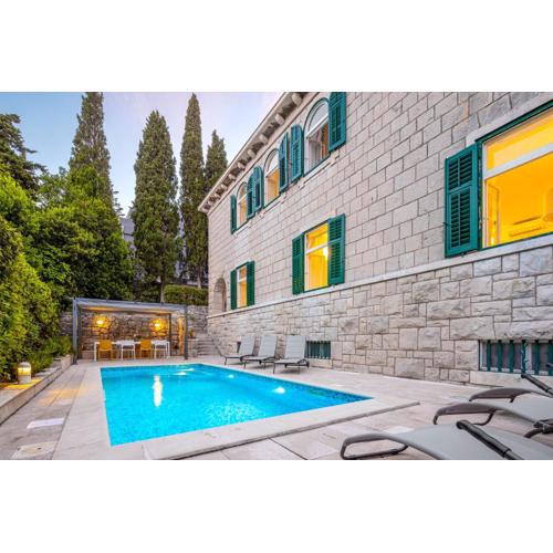 Stone Villa Majestic w Pool - Split Center