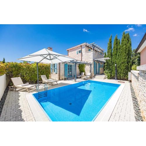 Stone Villa Zorritta with a pool and a beautiful garden