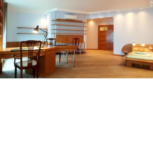 Studio 4
