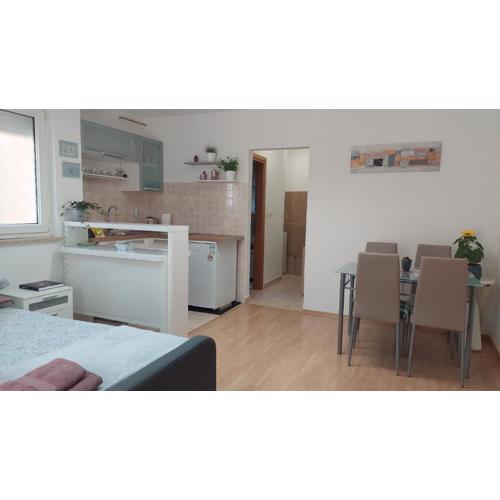 Studio 7even Ground Floor