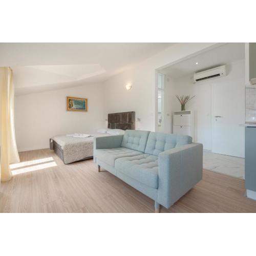 Studio apartman Mili