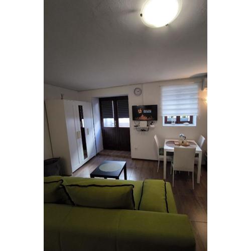 Studio apartman Nona Angela-Valun