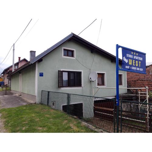 Studio apartman West