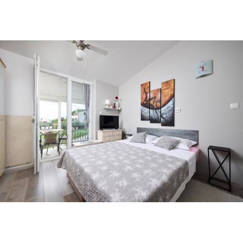 Studio Apartment Davorka
