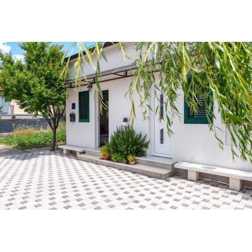 Studio Apartment Dona