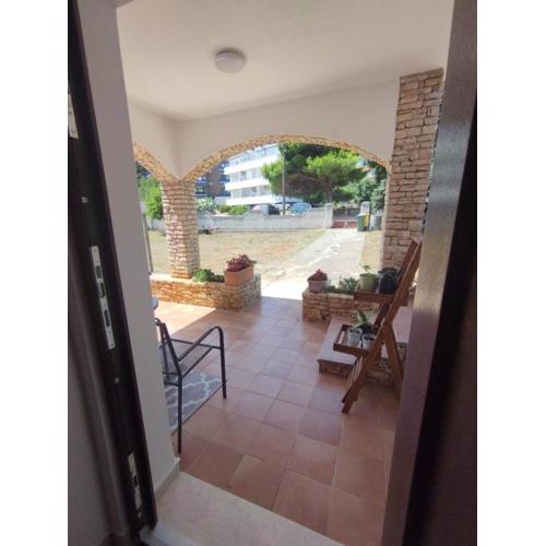 Studio apartment Giardin ***