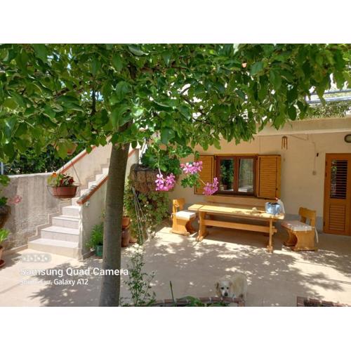 Studio apartment in Nerezine with balcony, air conditioning, WiFi, washing machine (4827-4)