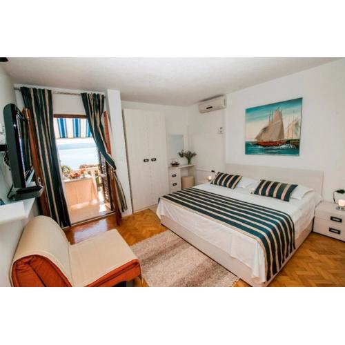 Studio apartment in Pisak with sea view, balcony, air conditioning, WiFi 3340-1
