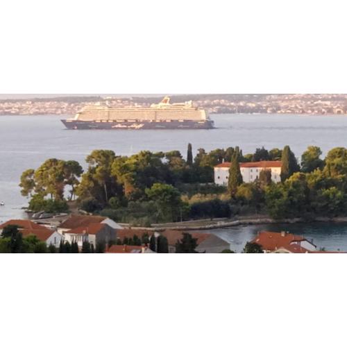 Studio Apartment in Preko with Sea View, Terrace, Air Conditioning, Wi-Fi (4574-2)