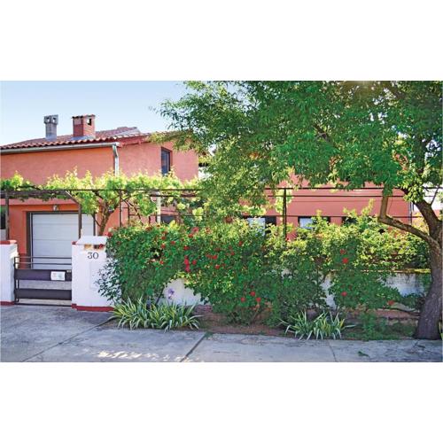 Studio Apartment In Valbandon
