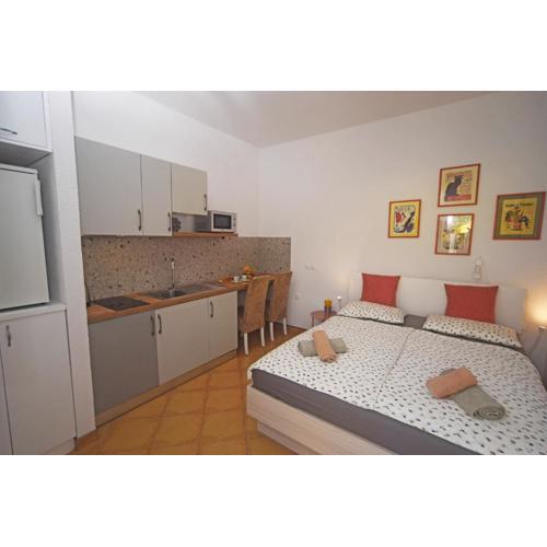 Studio apartment Izzy