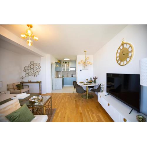 Studio Apartment Shine