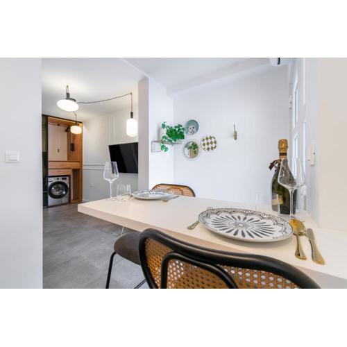 Studio Apartment Smile, near beach & center, free parking, balcony
