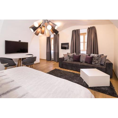 Studio Arco Rustic