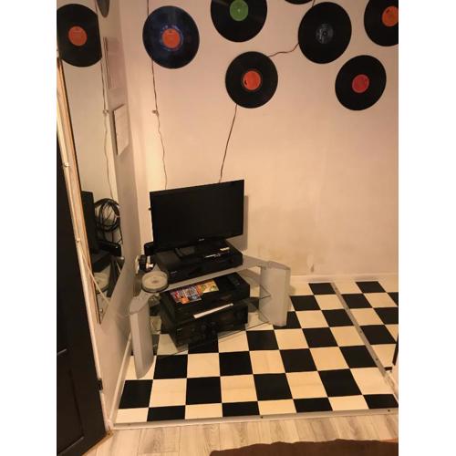 studio black and white