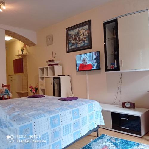 Studio Cres