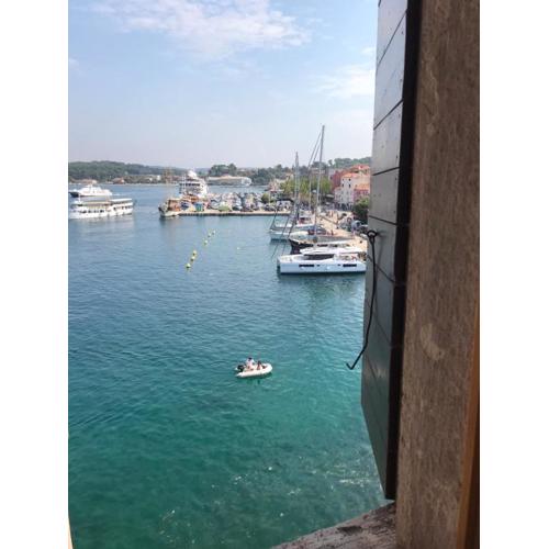 Studio First Row to the Sea