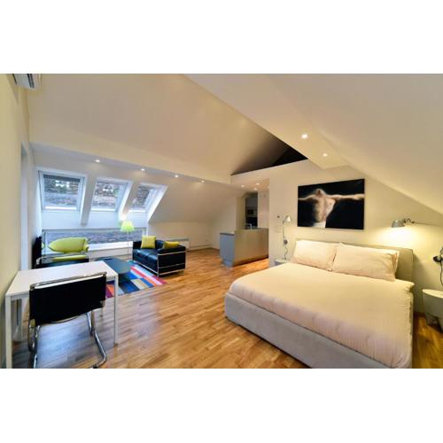 Studio IN - top center