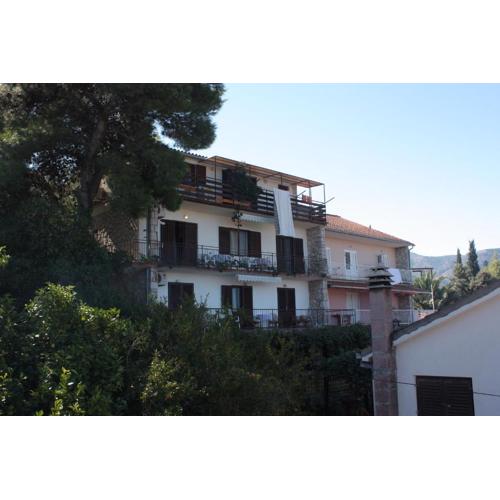 Studio Jelsa 5728a
