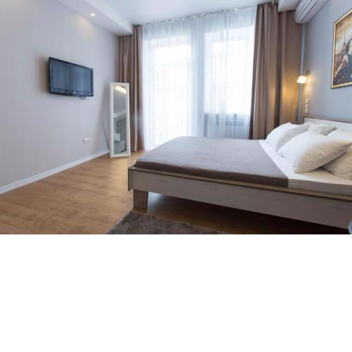 Studio LUX beside metro Universytet, Yaroslava Mudroho - Chernyshevska str 95-5