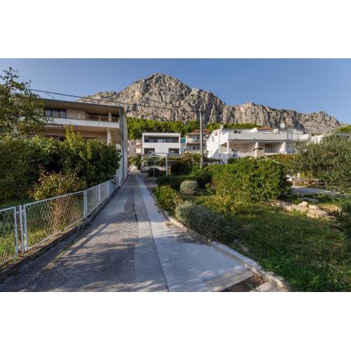 Studio Omis 2745a