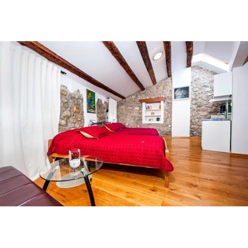 Studio Oscar IV With Terrace and Sea View